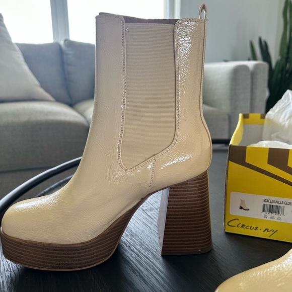 Circus Sam Edelman Stace Platform Boot, size 8,Vanilla glossy, eggshell color - Picture 5 of 14